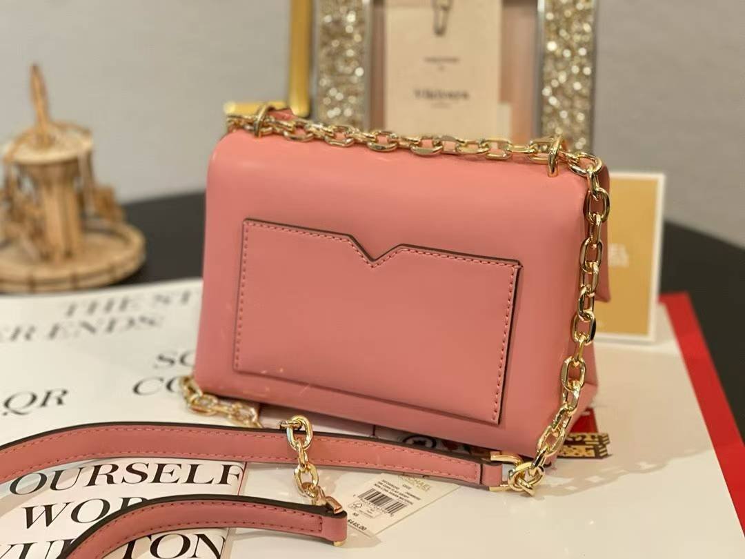 Michael Kors MK Cece Mini 迷你皮革斜挎包 Soft Pink 背面卡片夾層